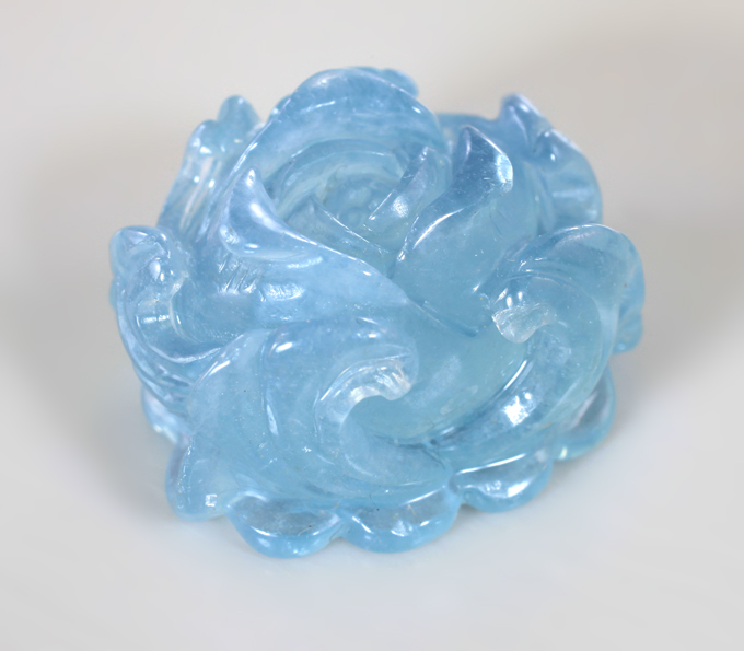 Крупный! Резной аквамарин 36,53 карата