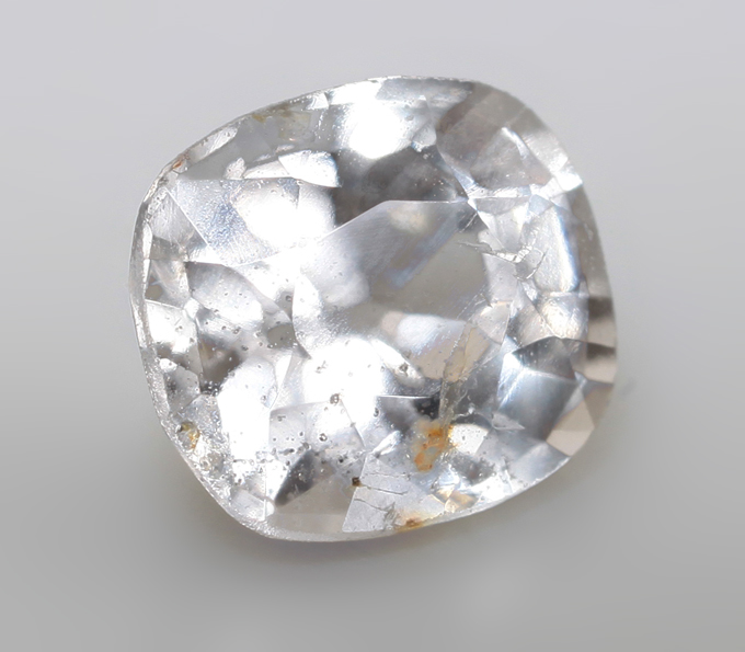 Платиновая шпинель 0,66 карата