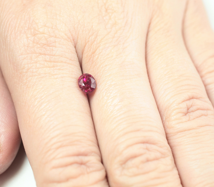 "Неоновый" рубеллит турмалин 1,02 карата