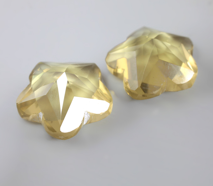 Крупная пара лимонных цитринов авторской огранки 17,53 карата