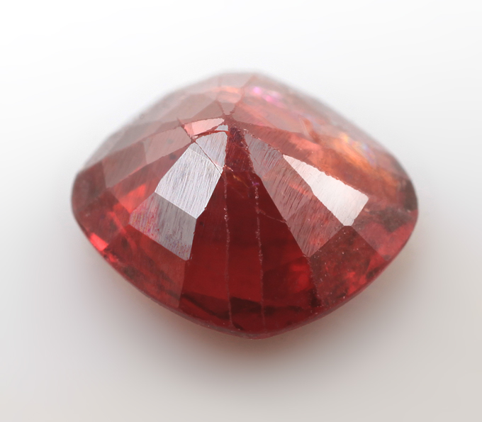 Оранжевато-красная шпинель 1,16 карата