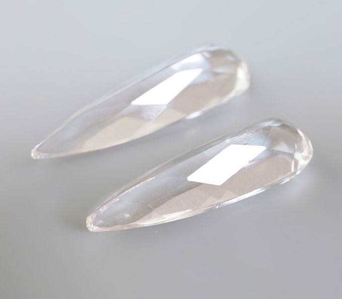 Пара бесцветных данбуритов 3,44 карата