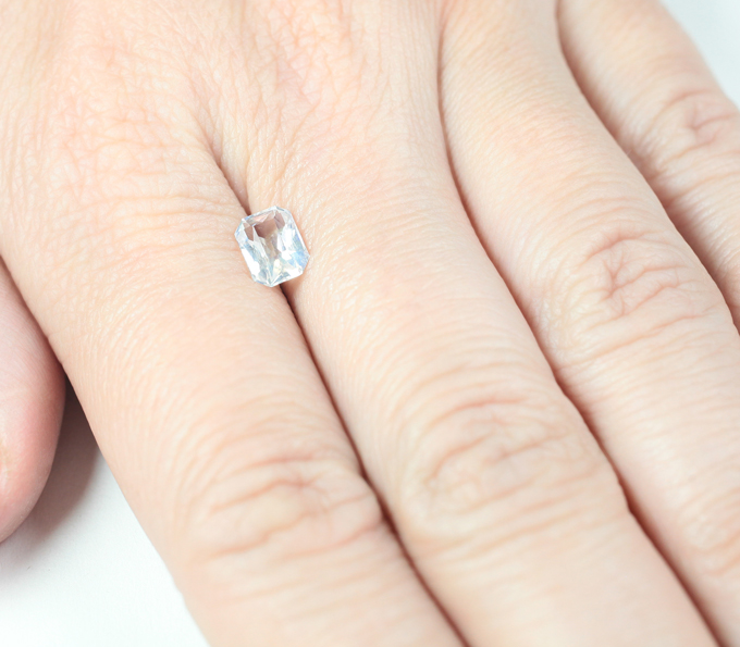 Ограненный лунный камень 1,14 карата