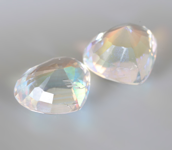 Пара ограненных лунных камней 2,22 карата