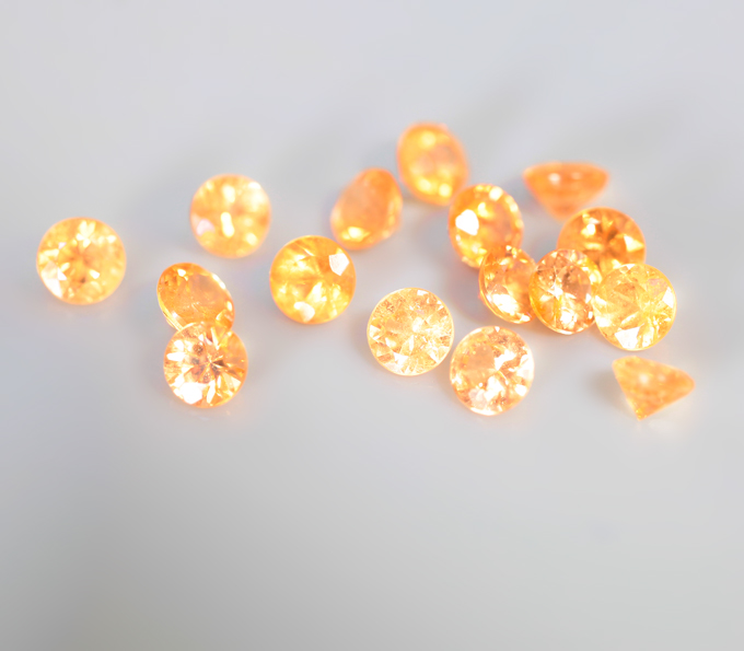 Набор из 16 спессартинов гранатов 3,06 карата