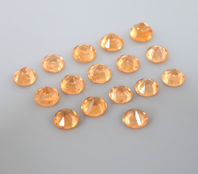 Набор из 16 спессартинов гранатов 3,06 карата