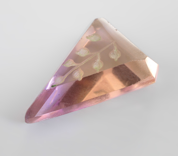 Резной аметрин 7,12 карата