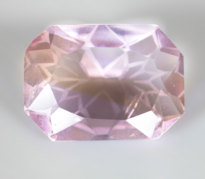 Резной аметрин 5,23 карата