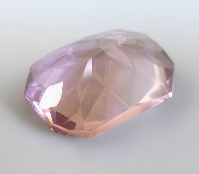 Резной аметрин 5,23 карата