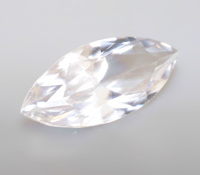 Чистейший редкий данбурит 2,21 карата