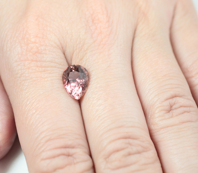 Open color grade! Полихромный турмалин 3,41 карата