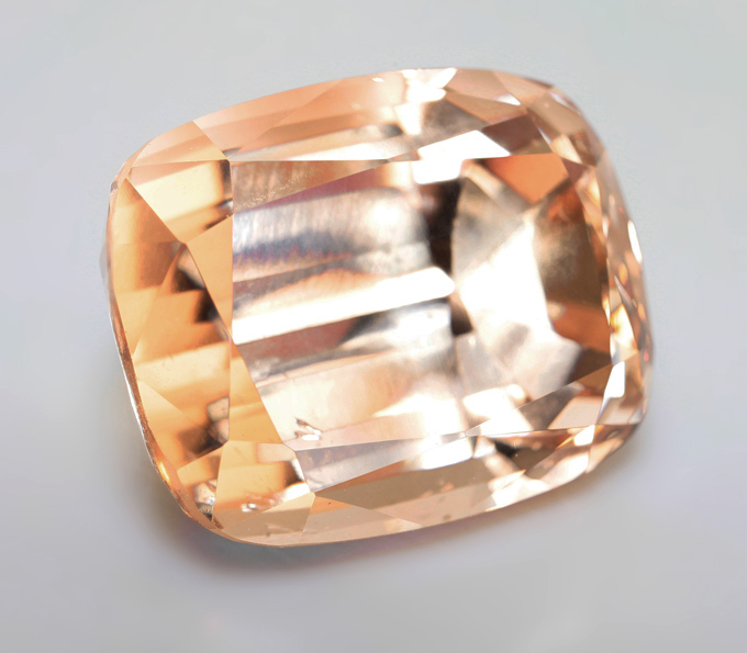 Без облагораживания! Крупный империал топаз высокой чистоты 34,45 карата