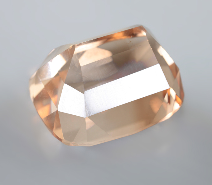 Без облагораживания! Крупный империал топаз высокой чистоты 34,45 карата