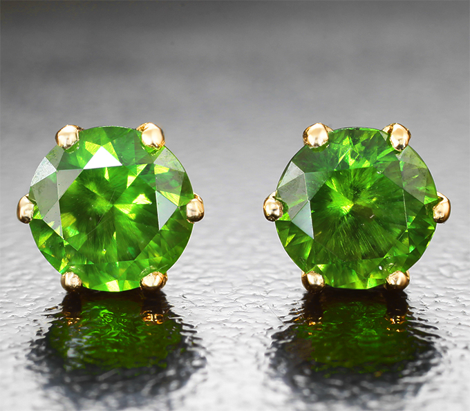 Золото Пусеты с уральскими демантоидами 1,51 карата