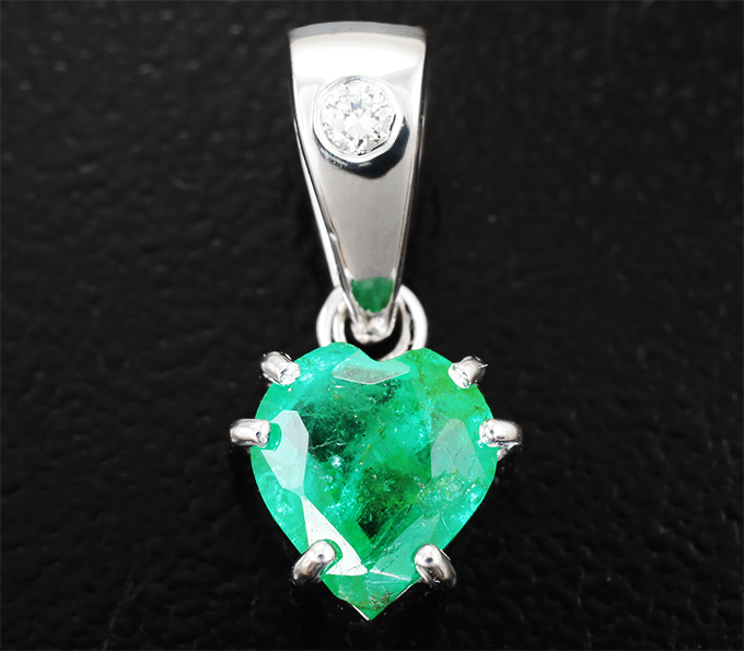 Кулон с изумрудом редкой огранки 0,89 карата и бриллиантом