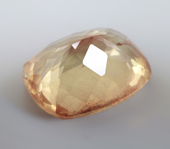 Крупный андезин 7,62 карата