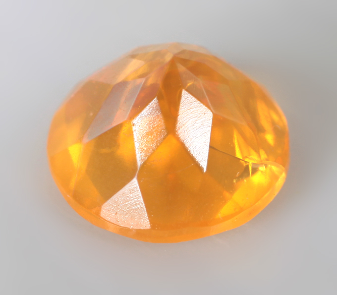 Мексиканский ограненный "огненный" опал 0,67 карата