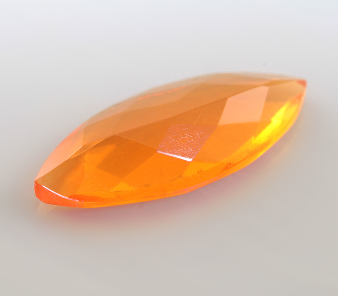 Мексиканский ограненный "огненный" опал 0,72 карата