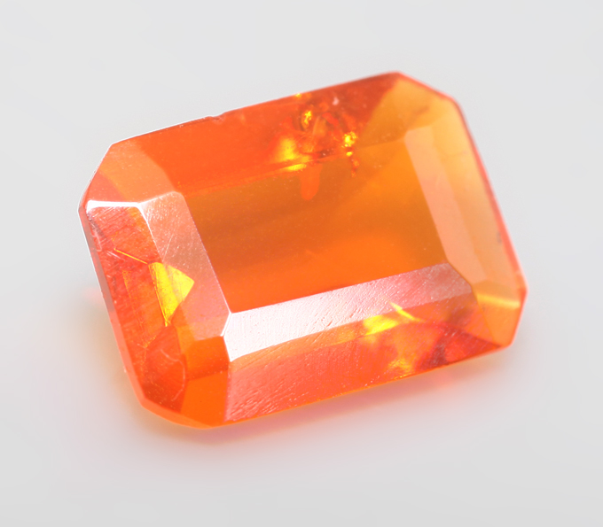Мексиканский ограненный "огненный" опал 0,86 карата