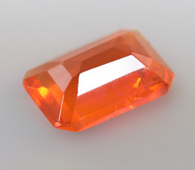 Мексиканский ограненный "огненный" опал 0,86 карата