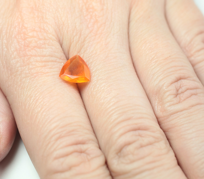 Мексиканский ограненный "огненный" опал 1,34 карата