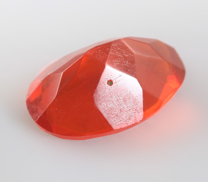 Мексиканский ограненный "огненный" опал 0,81 карата