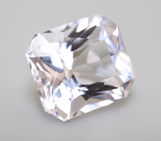 Чистейший морганит 5,51 карата