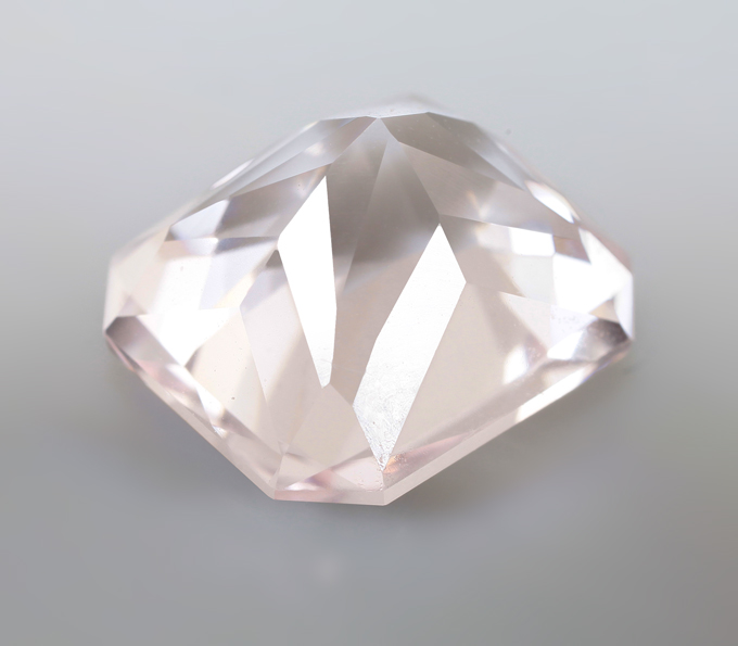 Чистейший морганит 5,51 карата