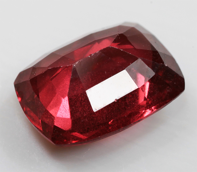 Пироп гранат 2,32 карата