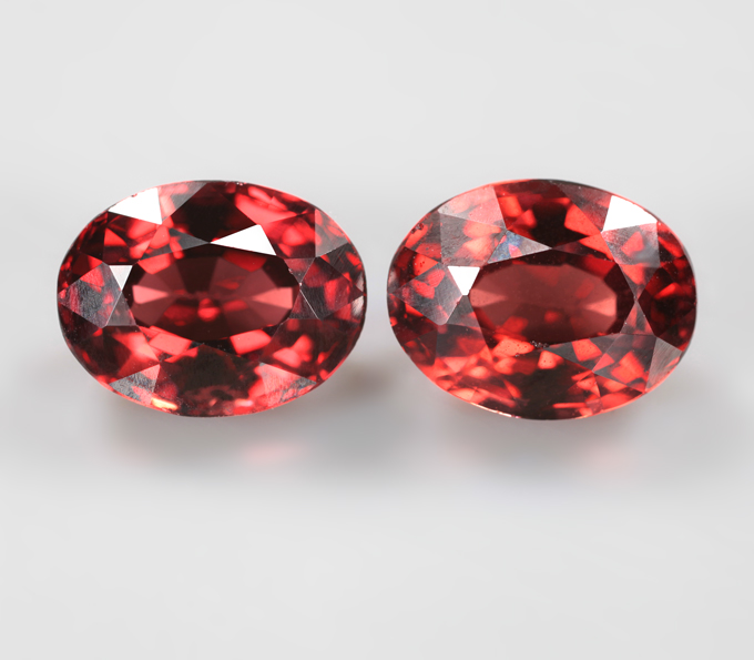 Пара пиропов гранатов 5,22 карата