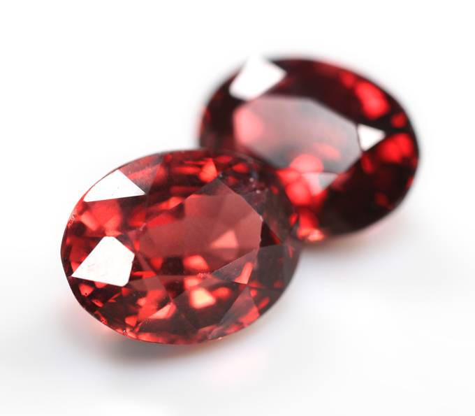Пара пиропов гранатов 5,22 карата