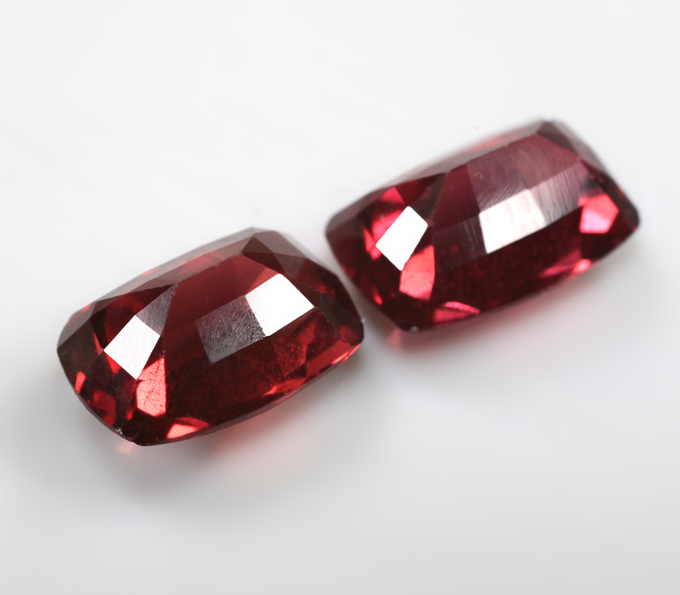 Пара пиропов гранатов 6,52 карата
