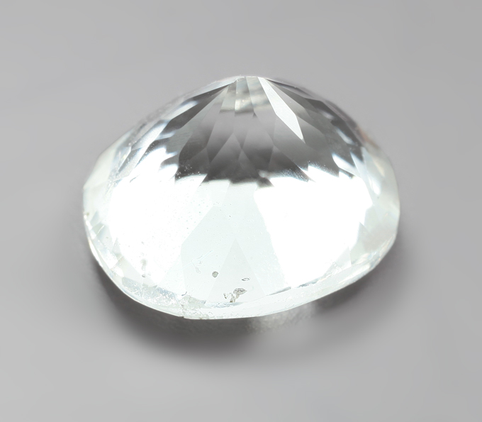 Поллуцит 2 карата