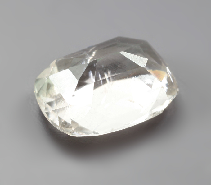 Пастельно-желтый циркон 1,1 карата