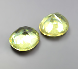 Пара желтовато-зеленых сфенов 2,17 карата