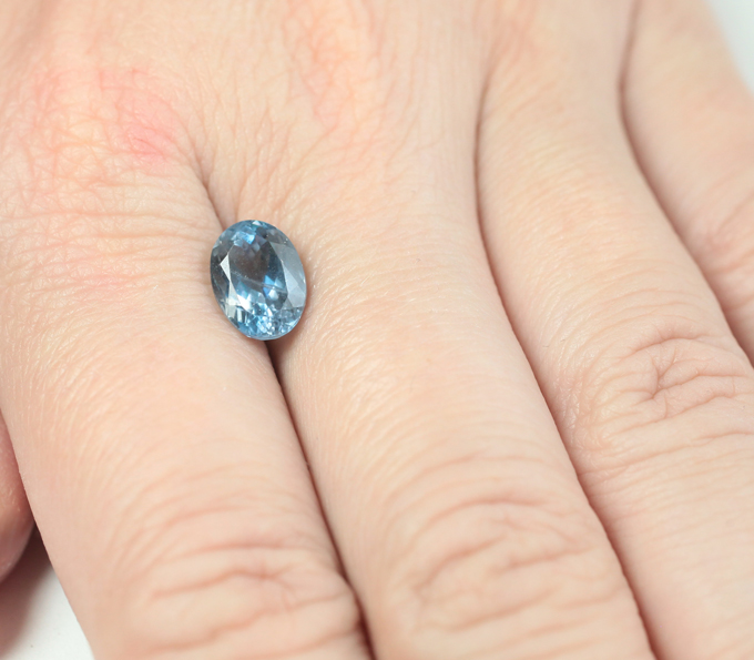 Редкий цвет! Насыщенный синий апатит 2,61 карата