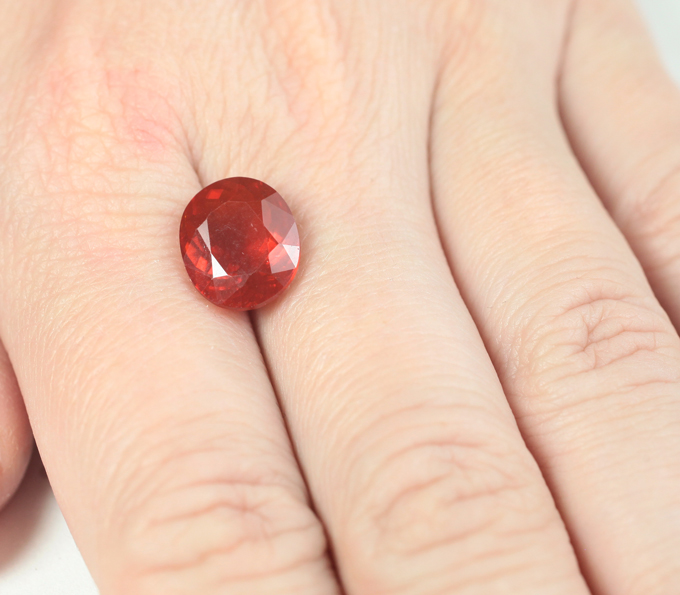 Крупный мексиканский ограненный "огненный" опал 3,56 карата