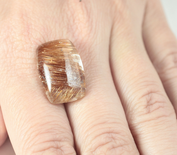 Крупный рутиловый кварц 21,71 карата