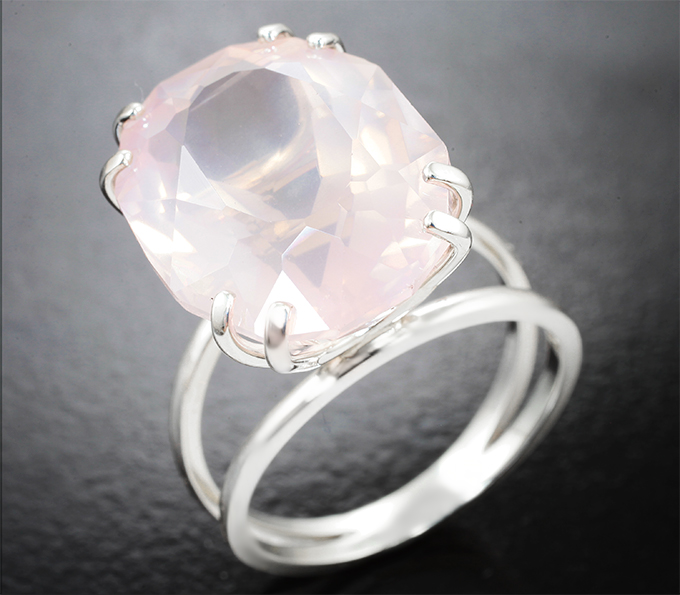 Серебро 925 Кольцо с чистейшим крупным розовым кварцем эффектной огранки 15,48 карата