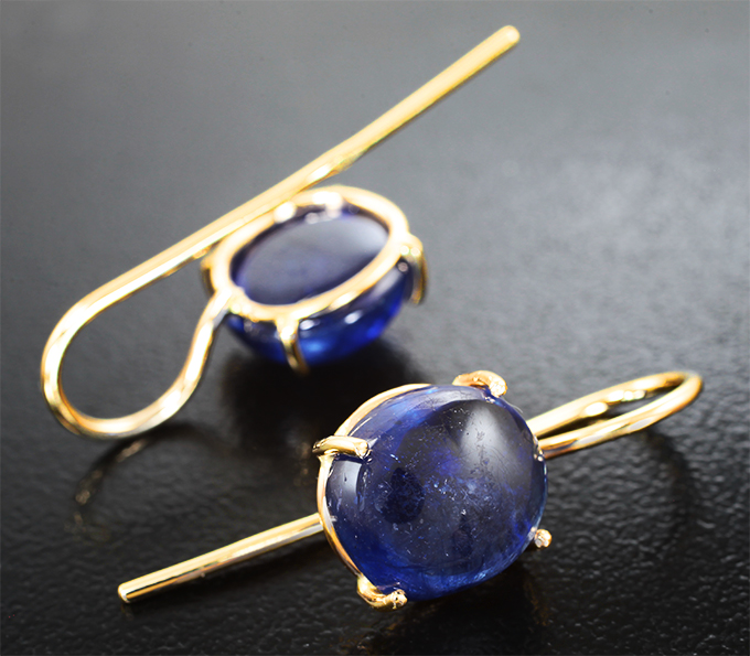 Серьги с насыщенно-синими сапфирами 14,5 карата