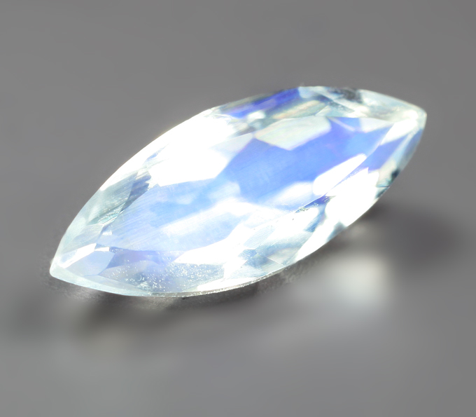 Ограненный лунный камень 1,14 карата