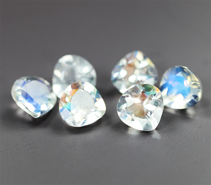 Набор из 6 ограненных лунных камней 2,34 карата