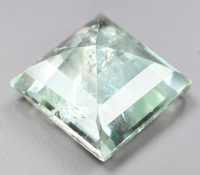 Голубовато-зеленый берилл 2,99 карата