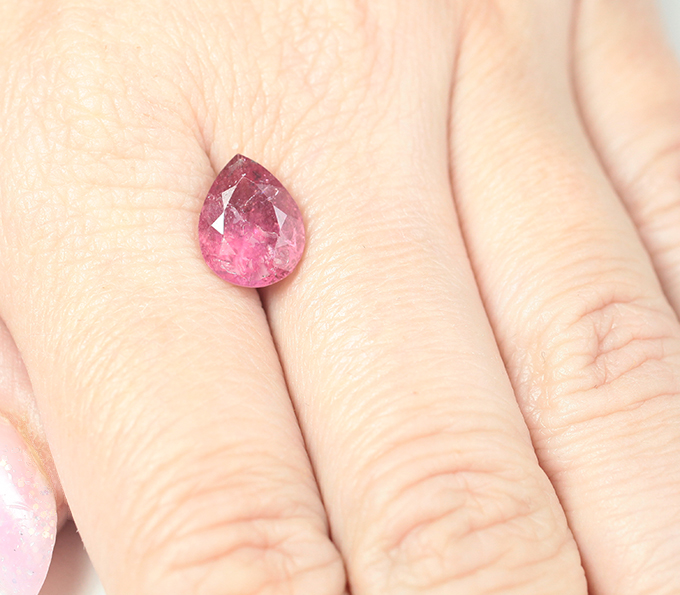 Рубеллит турмалин 3,25 карата