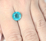 "Неоновый" апатит 4,89 карата