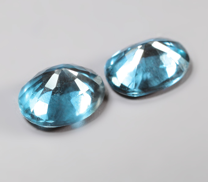 Пара редких синих шпинелей 1,05 карат