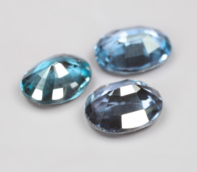 Редкий набор из 3 синих шпинелей высокой чистоты 1,34 карата
