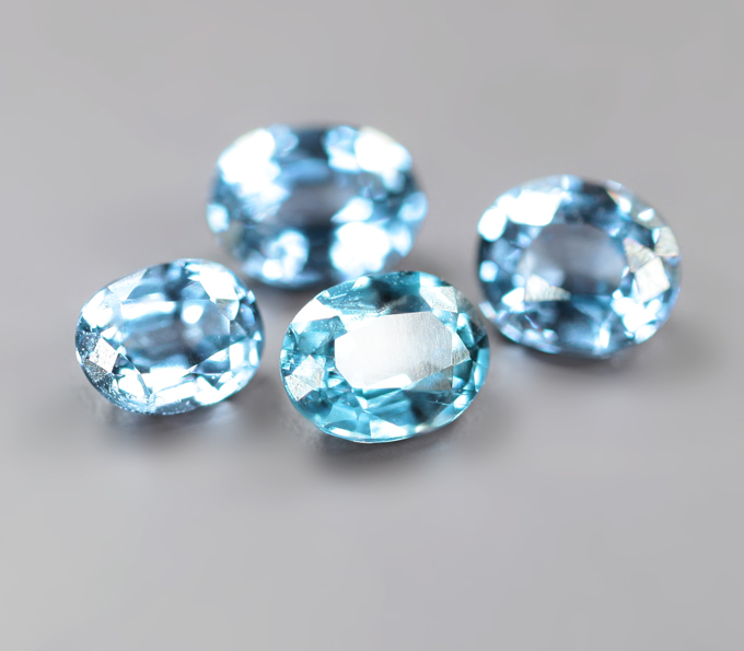 Редкий набор из 4 синих шпинелей высокой чистоты 0,71 карата