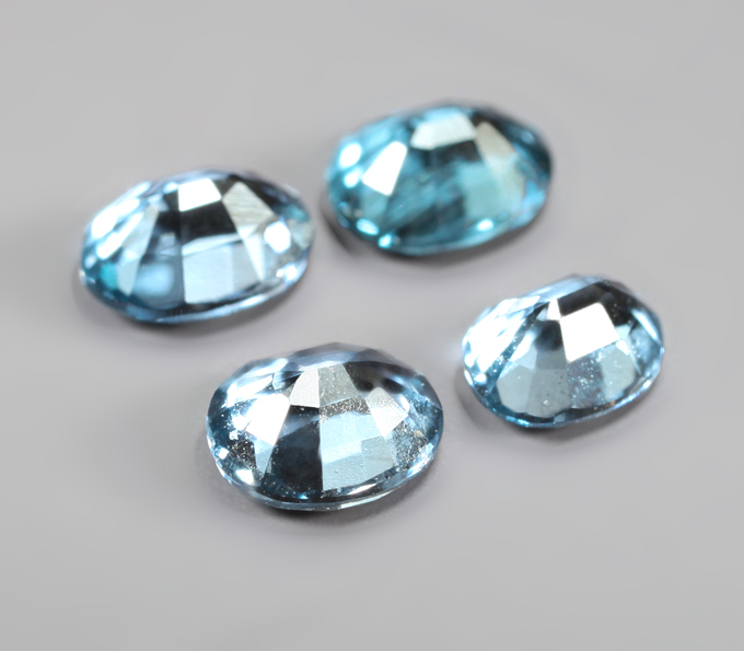 Редкий набор из 4 синих шпинелей высокой чистоты 0,71 карата