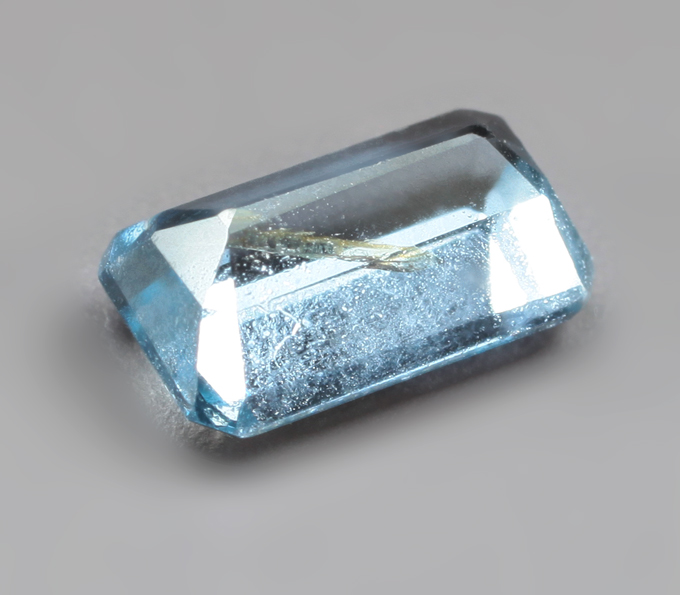 Редкая синяя шпинель 0,51 карата